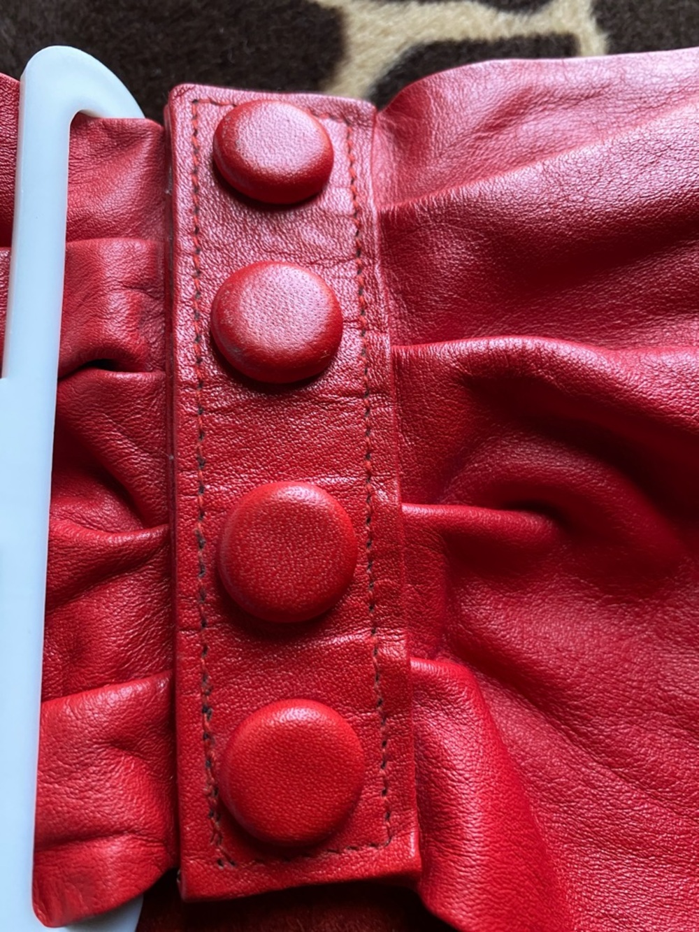 Norma Kamali Vintage Vibrant Red Leather Waist Belt With Button Detail - Picture 7 of 8